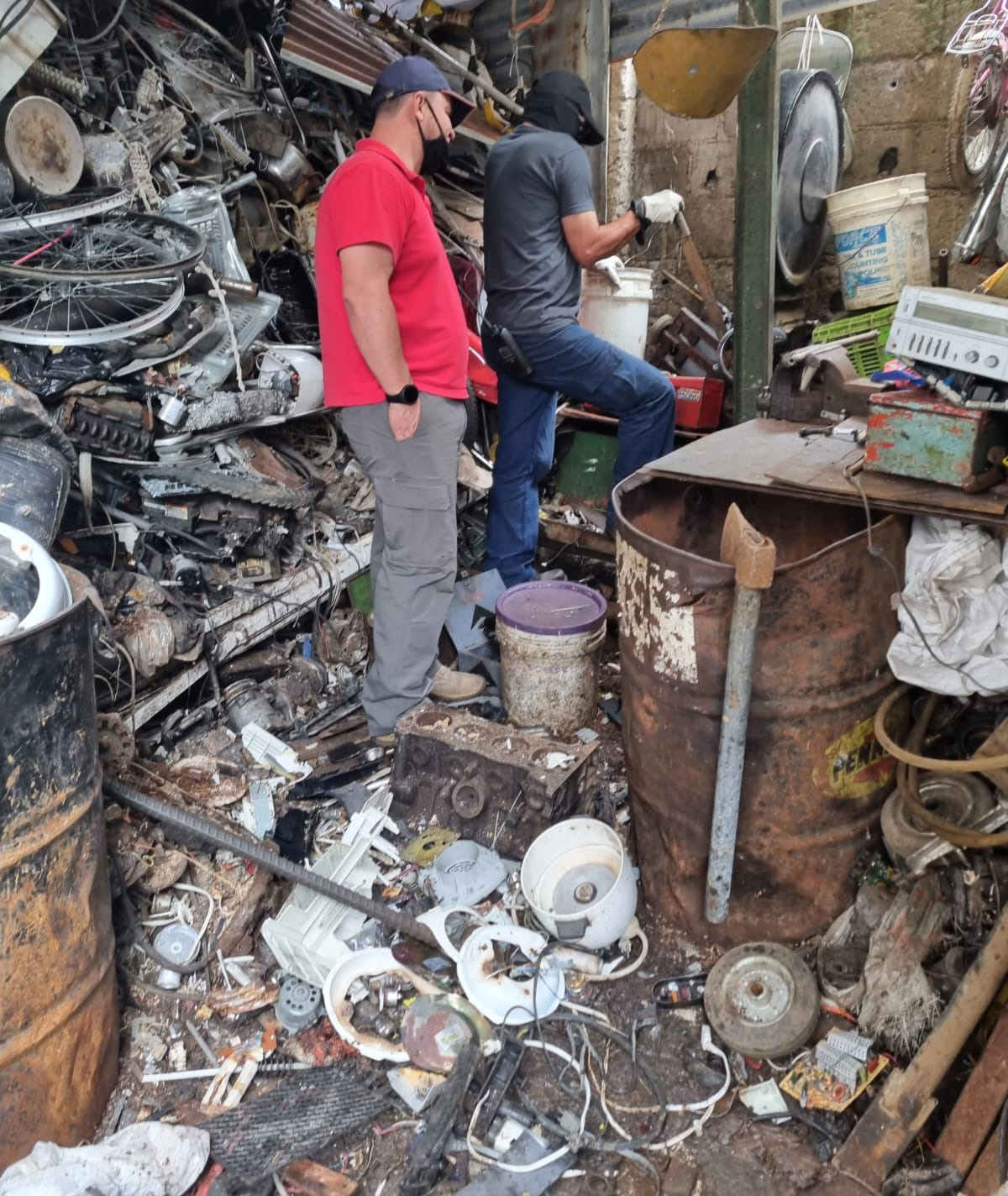 La Policía Municipal de Goicoechea y funcionarios del Departamento de Cobros, Licencias y Patentes mantienen un control permanente sobre el funcionamiento de las chatarreras en el cantón