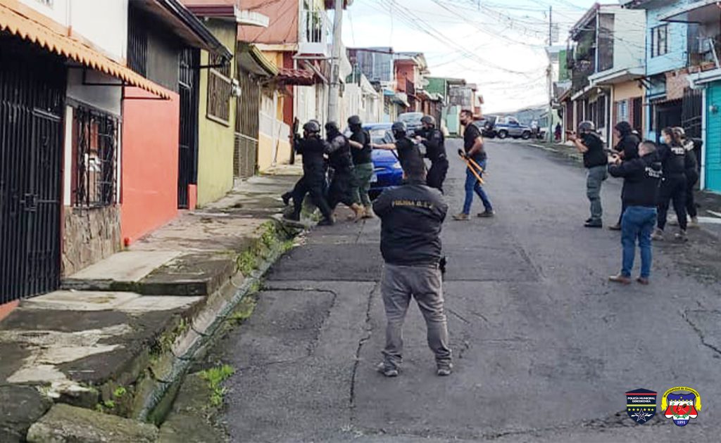 La Policía Municipal de Goicoechea y la Sección de Estupefacientes del OIJ intervinieron una casa en el barrio Corazón de Jesús, Guadalupe
