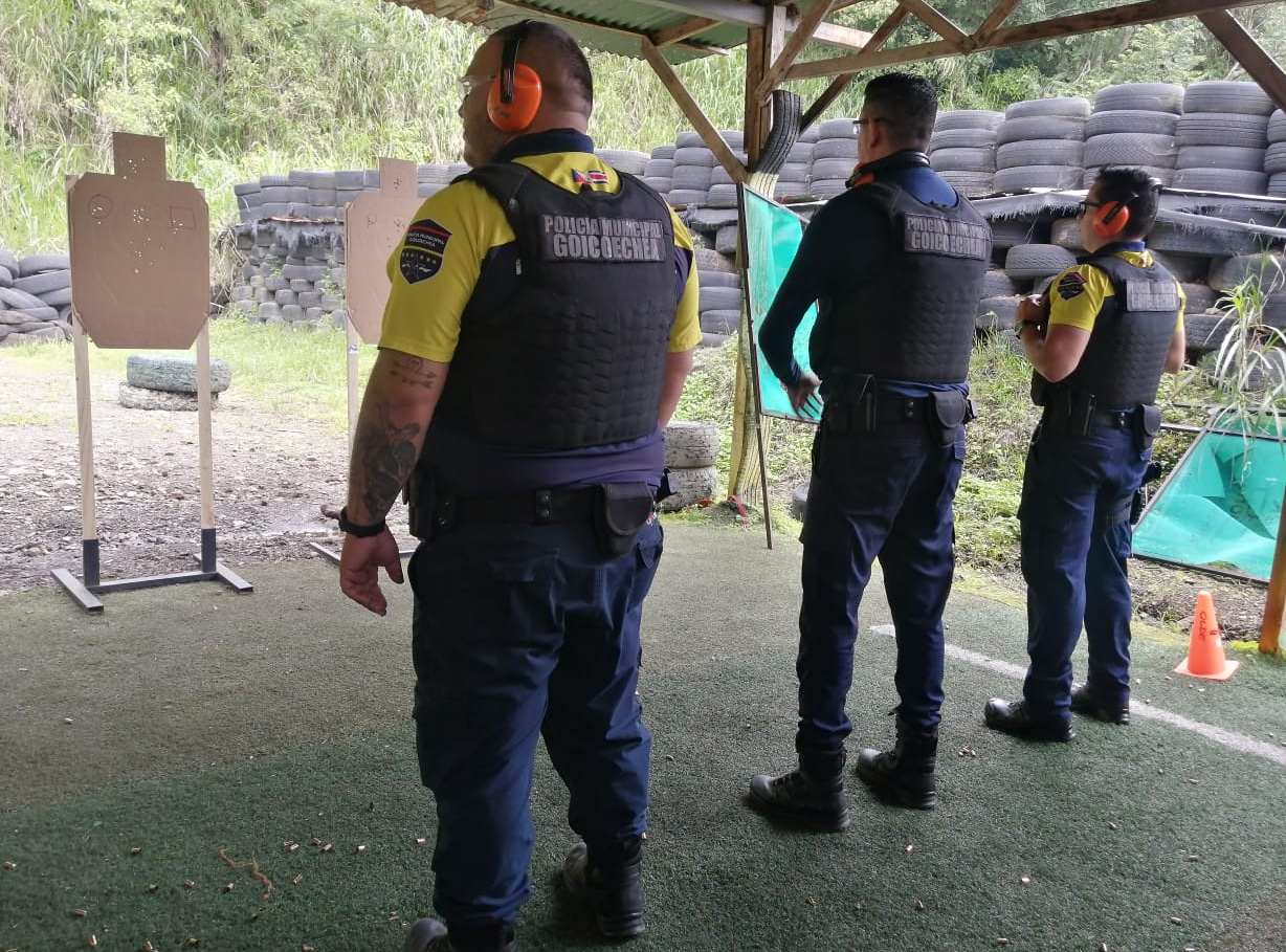 Policías municipales se capacitan constantemente para garantizar el mejor servicio a la comunidad de Goicoechea.