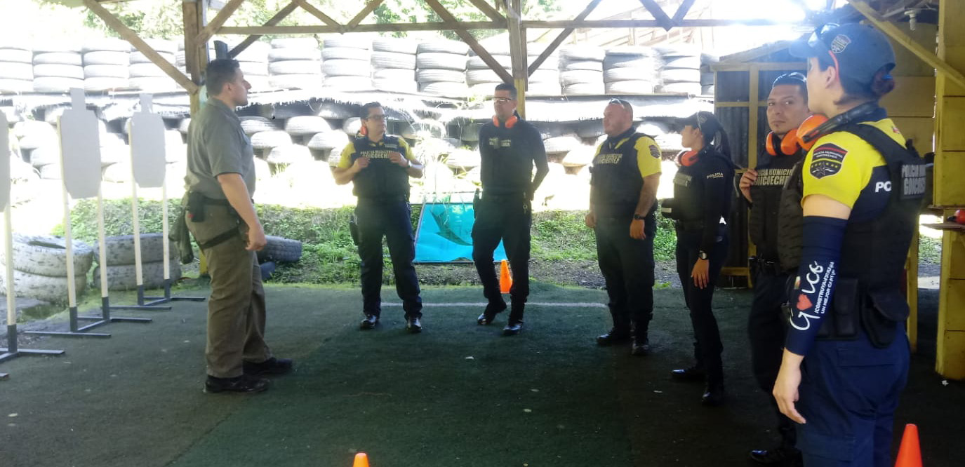 Policías municipales se capacitan constantemente para garantizar el mejor servicio a la comunidad de Goicoechea.